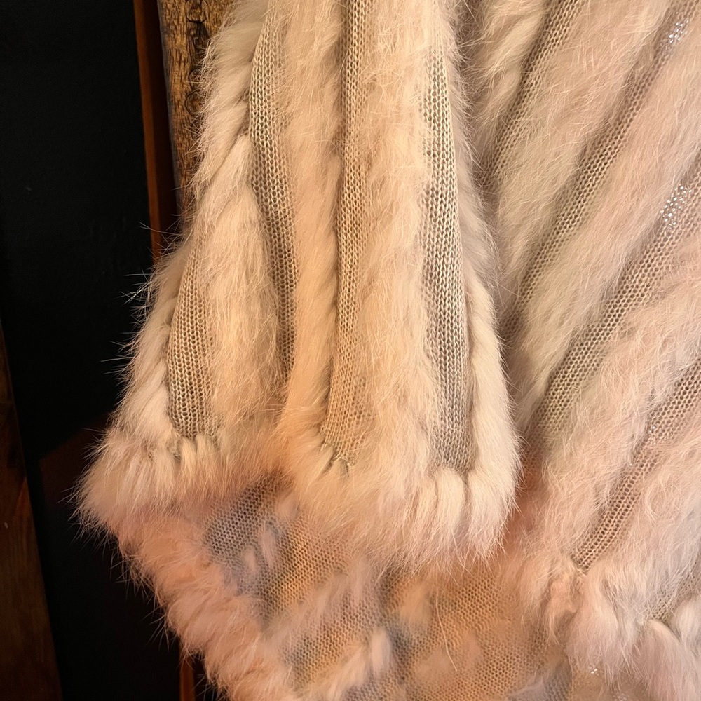 Coco + Carmen Cream Poncho - Picture 2 of 3